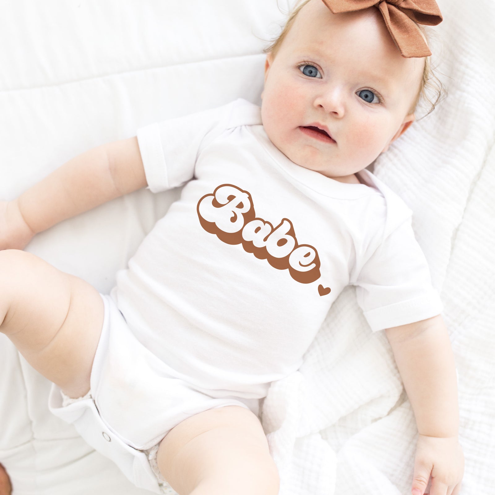 Babe onesie with retro styling and neutral colors, Pipsy.com, short sleeved