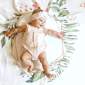 Crystal Geometric Wreath Baby Milestone Blanket